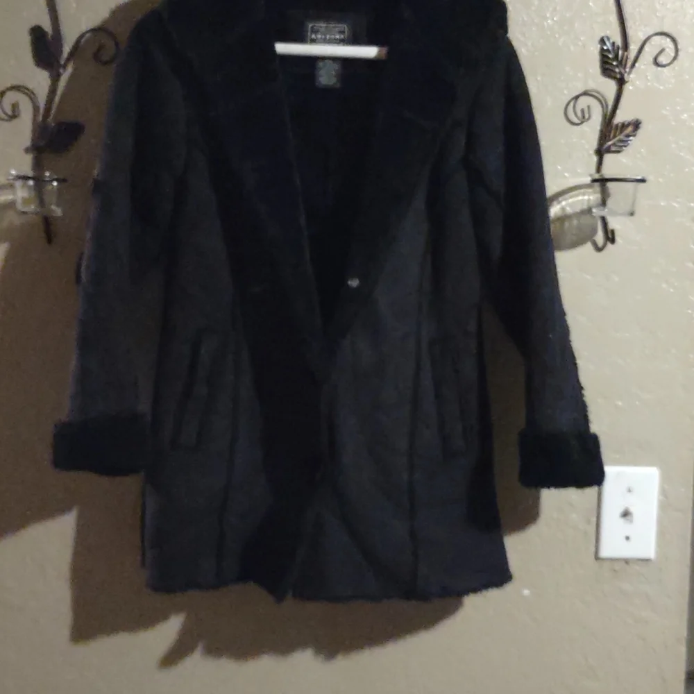 Jacket - Picture 1 of 3